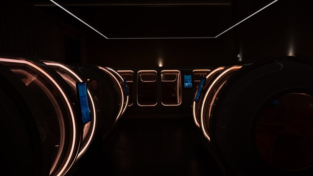 Coral Ark omega-shaped hyperbaric chamber