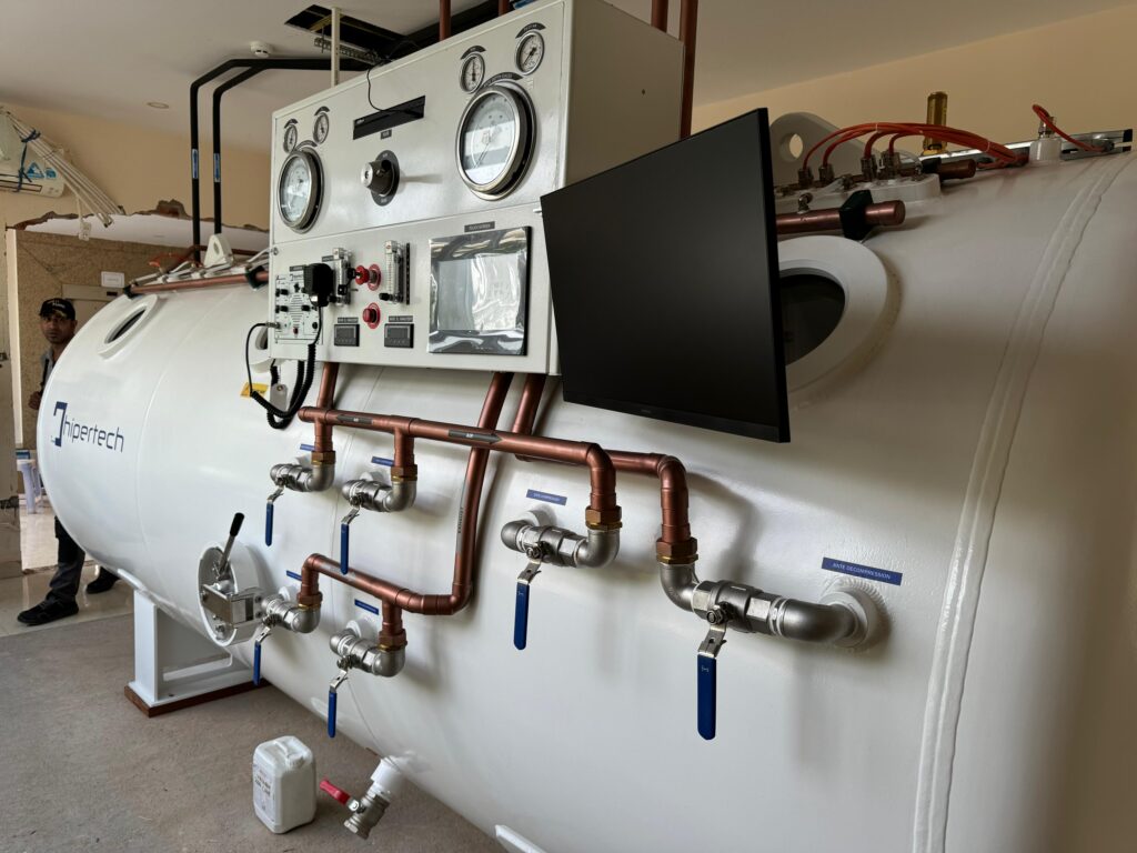 Diving chamber on-site installation